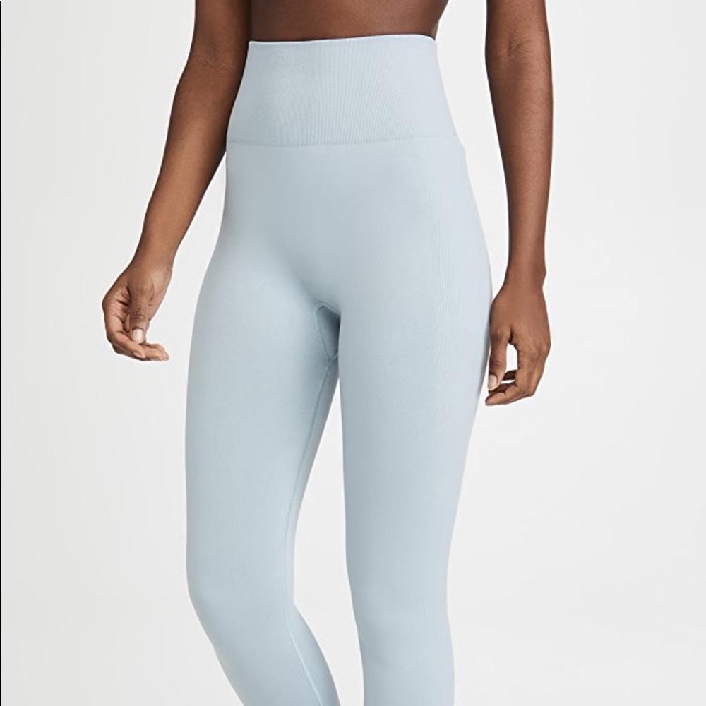 WeWoreWhat - Pearl Blue full length seamless leggings - size L - NWT
